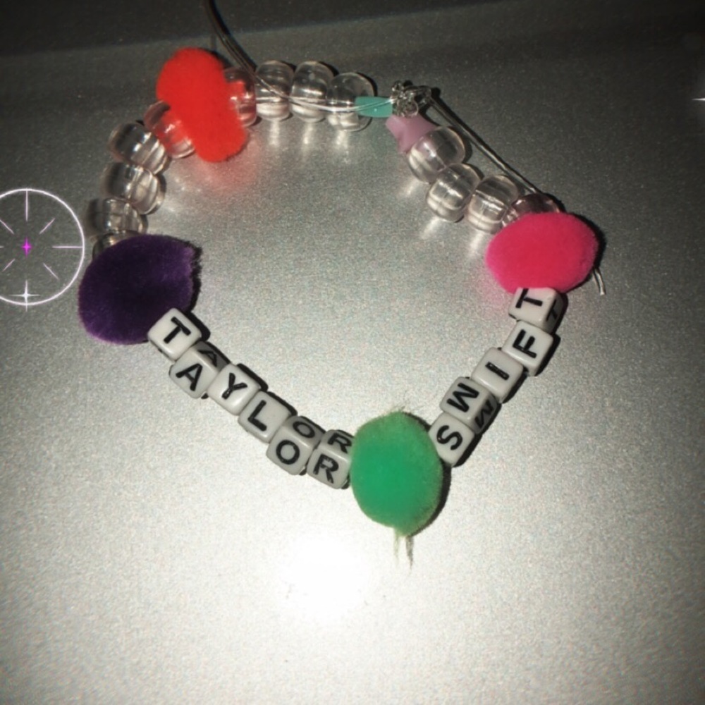 Taylor Swift Pom Pom Vsco Bracelet